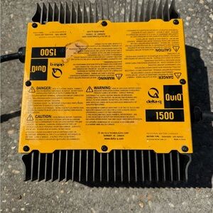 Delta-Q QuiQ 1500 Battery Charger